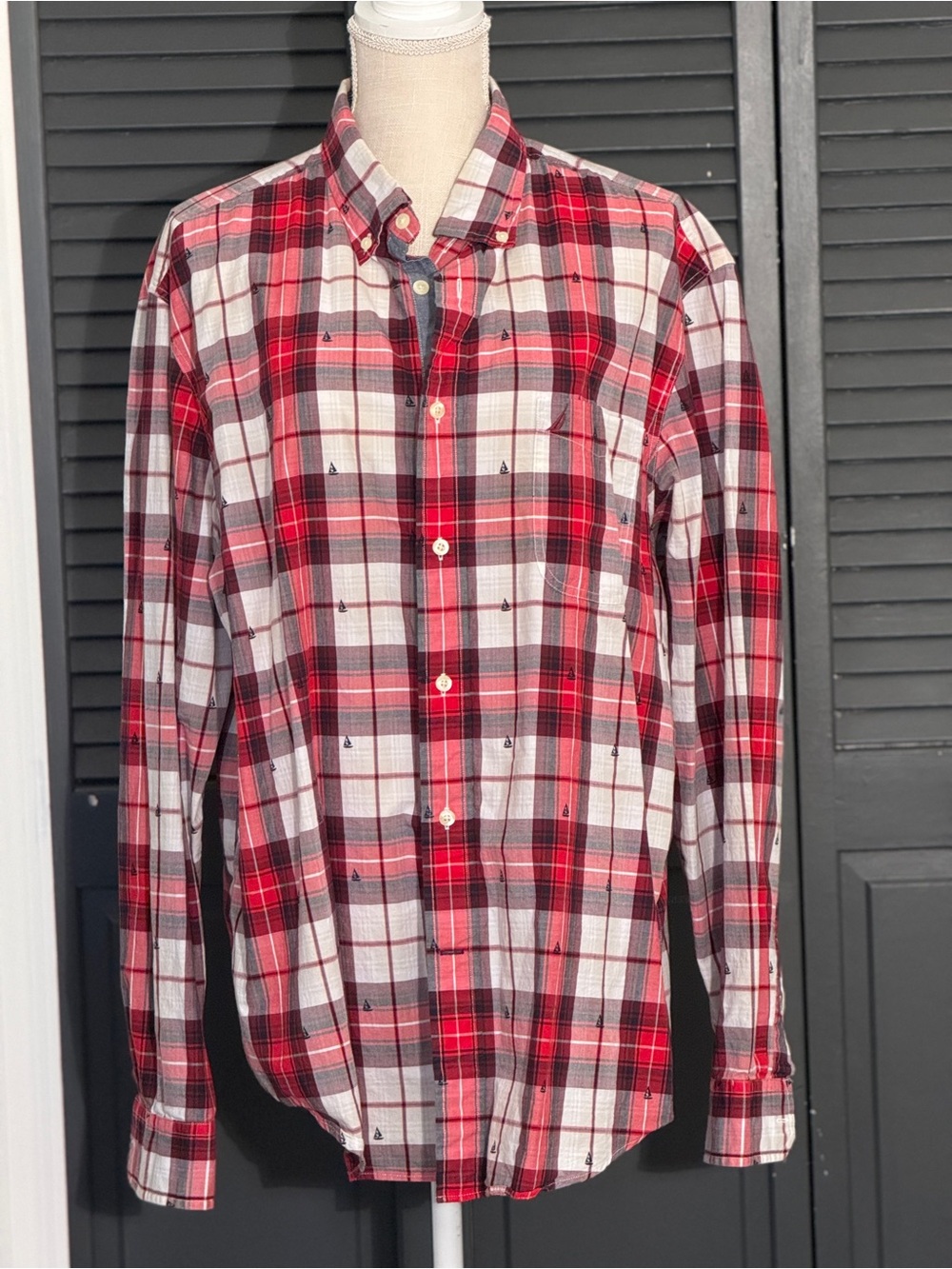 Nautica Men's XL Plaid Button Down Shirt Red White Sailboat Print Cotton Classic